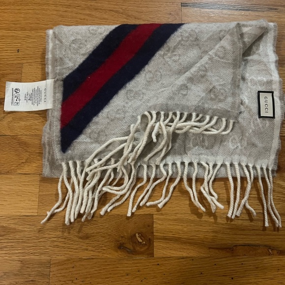 Gucci Beige Wool Scarf with Bold Stripes - Picture 1 of 2